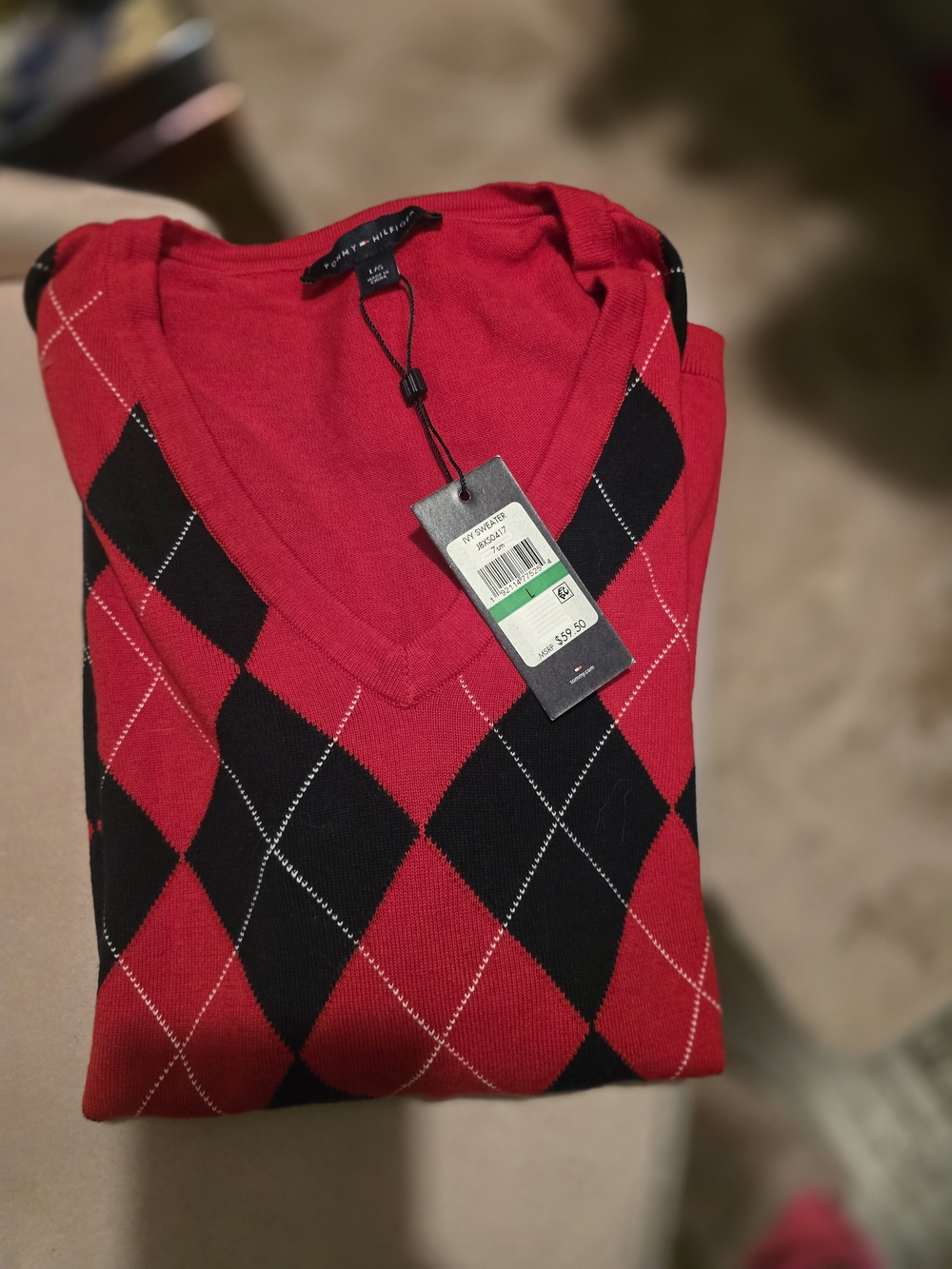 Tommy Hilfiger Women's Red and Black Argyle V-Neck Sweater